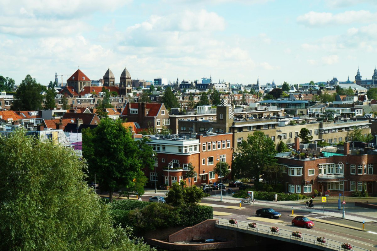Legal Certainty in the Netherlands: English-Language Courts and Corporate Law