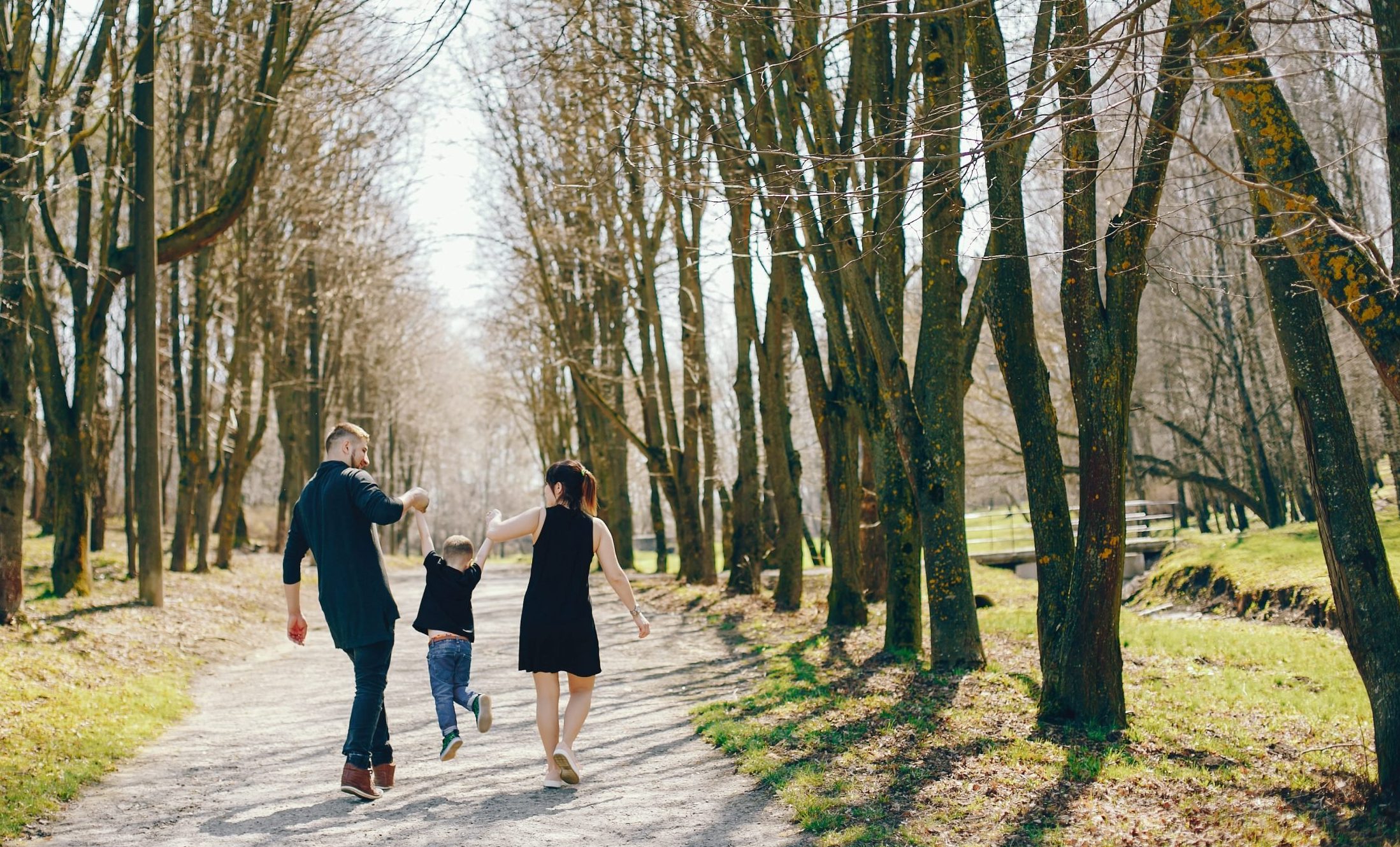 Hiring Highly Skilled Migrants with Families