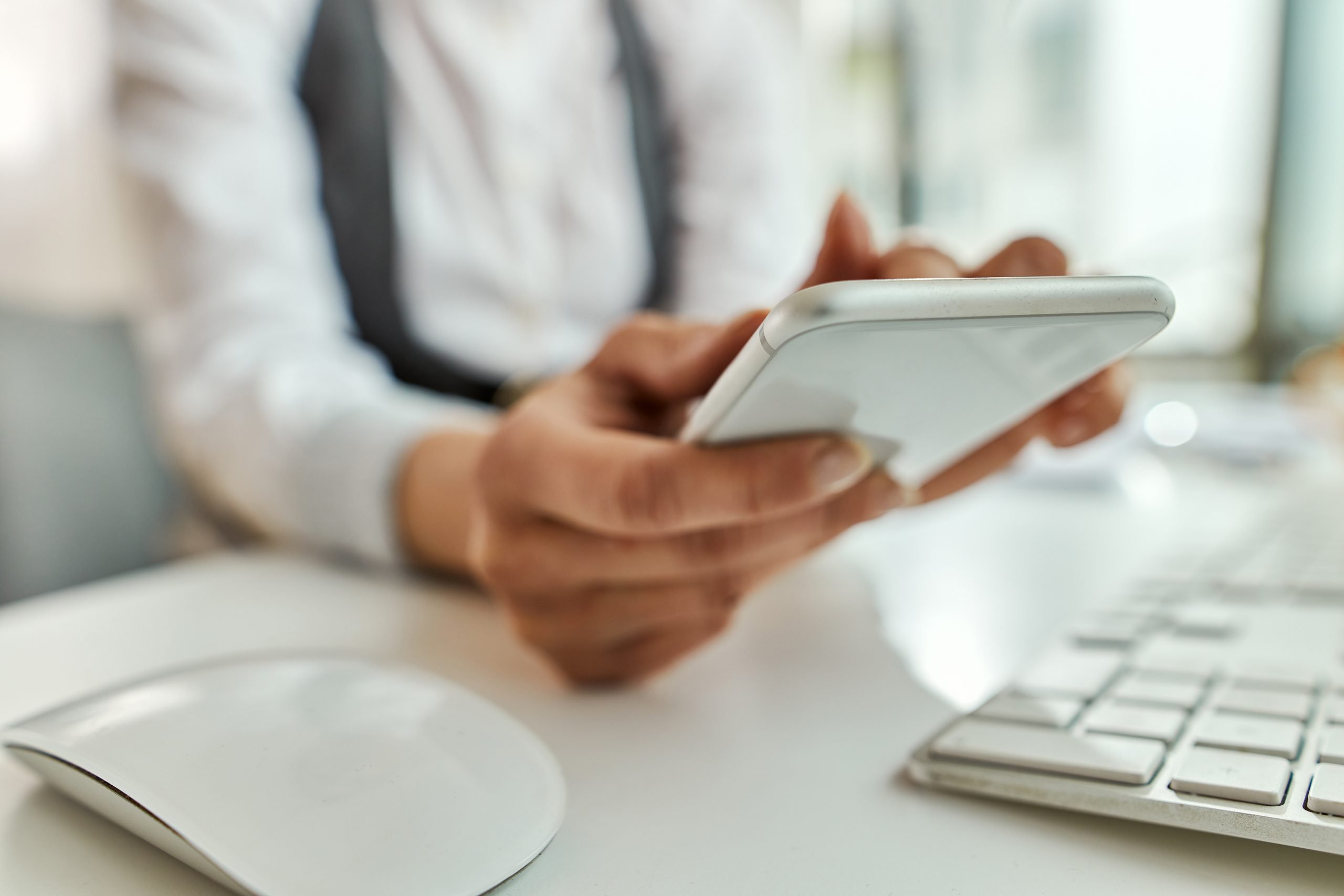EOR: “Digital Hiring” vs Hands-On Service